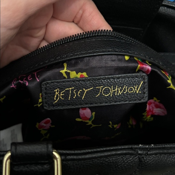 Betsey Johnson Purse Body Trim Lining 100% Polyester Gently Used Tag NotAttached - Picture 3 of 16